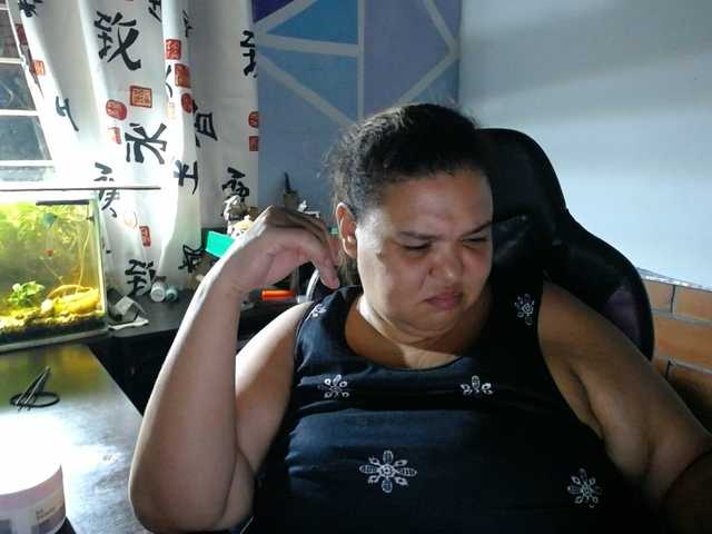 beautifulchubbyqueen live cam preview