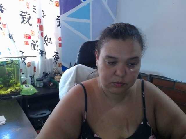 beautifulchubbyqueen live webcam show