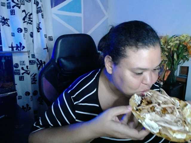 beautifulchubbyqueen live cam on BongaCams