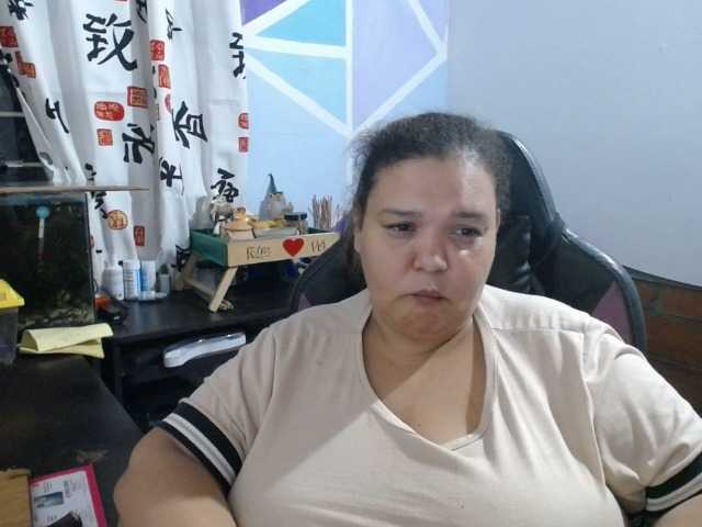 beautifulchubbyqueen live cam on BongaCams