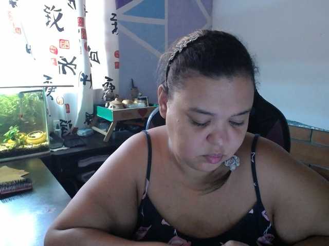 beautifulchubbyqueen live cam preview