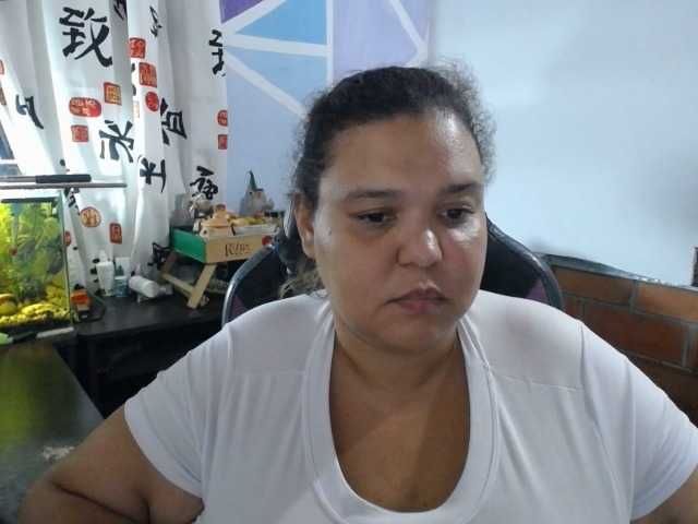 beautifulchubbyqueen live cam on BongaCams