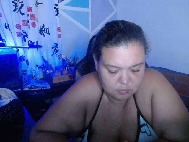 beautifulchubbyqueen live cam on BongaCams