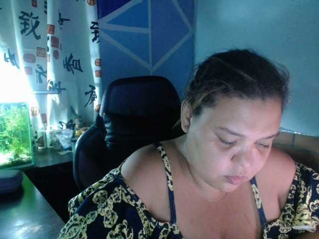 le modèle beautifulchubbyqueen est en webcam porno dans un show sur le site bongacams, il possède les tags suivants: Latino/Hispanic,Brunette,Trimmed