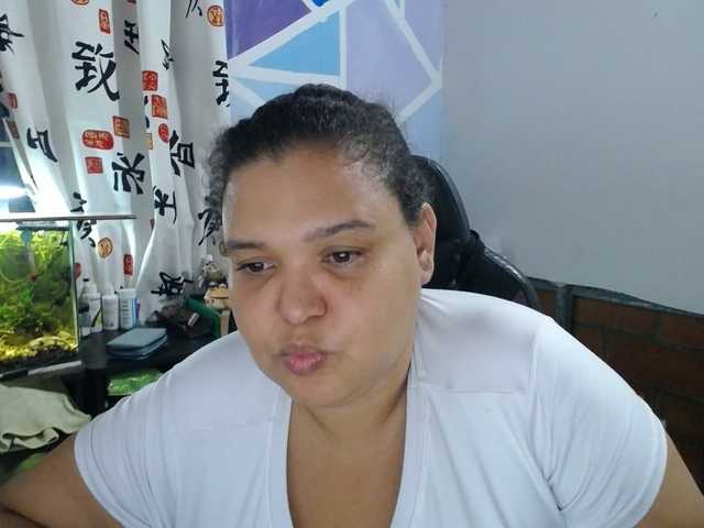 beautifulchubbyqueen live cam on BongaCams