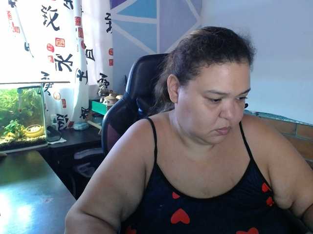 beautifulchubbyqueen live cam preview