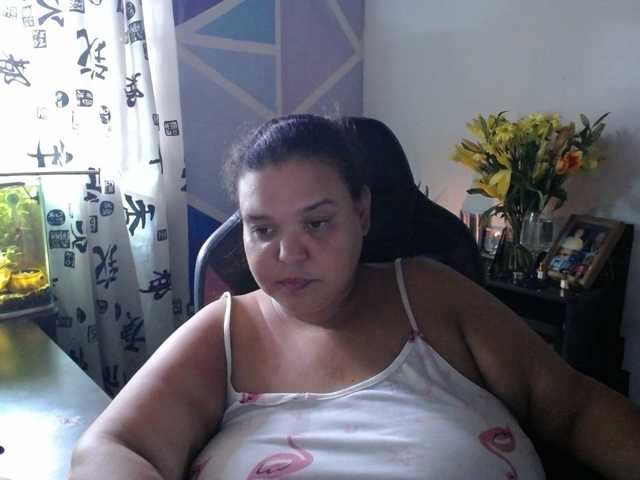 beautifulchubbyqueen live cam preview