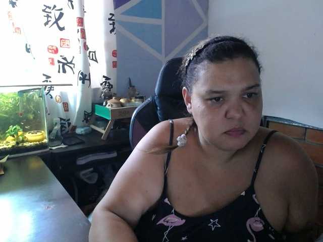beautifulchubbyqueen live cam preview