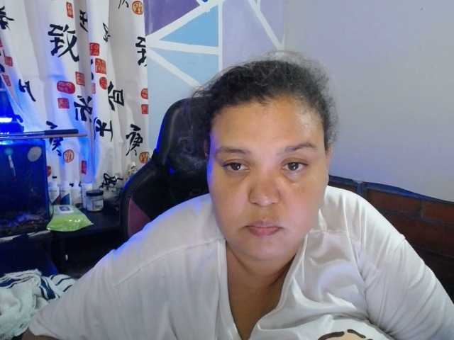 beautifulchubbyqueen live cam on BongaCams