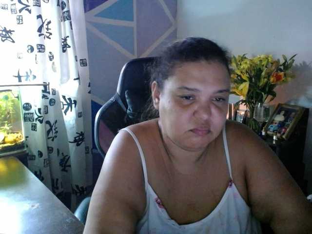 beautifulchubbyqueen live cam preview