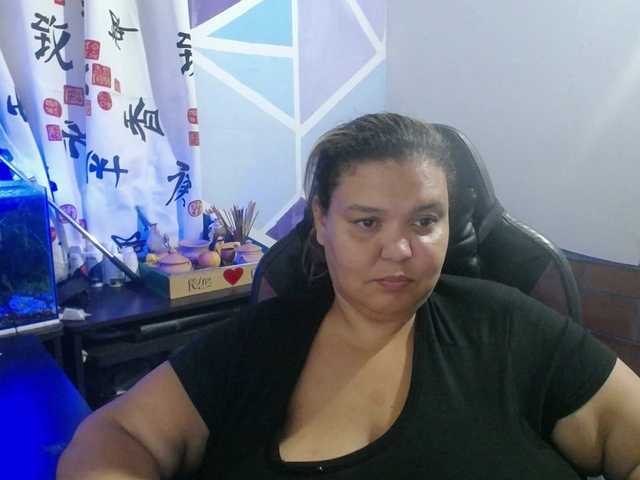 beautifulchubbyqueen webcam