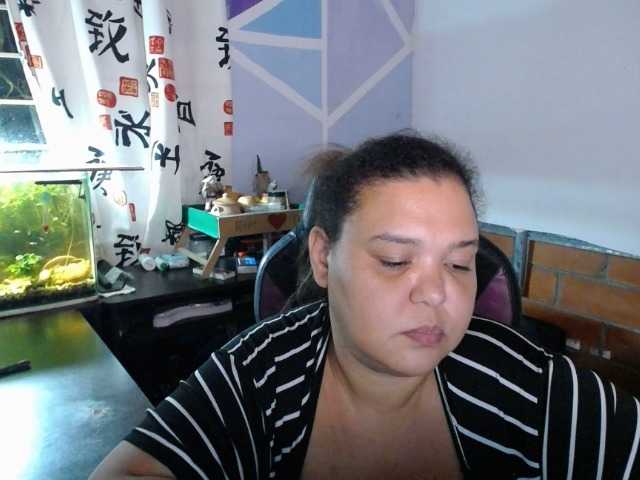 beautifulchubbyqueen live cam preview