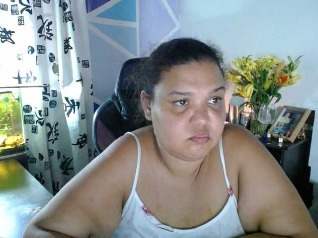 beautifulchubbyqueen live cam preview