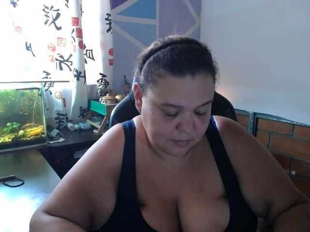beautifulchubbyqueen live cam on BongaCams