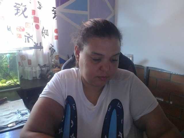 beautifulchubbyqueen live cam on BongaCams