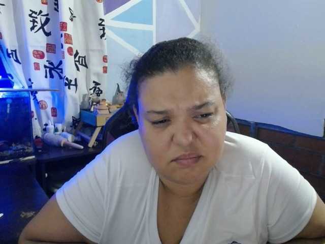 beautifulchubbyqueen live cam on BongaCams