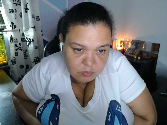 beautifulchubbyqueen live cam on BongaCams