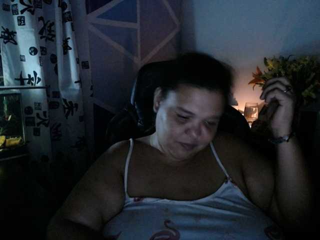 beautifulchubbyqueen live cam preview