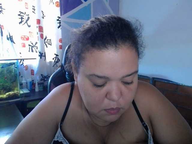 beautifulchubbyqueen live cam on BongaCams
