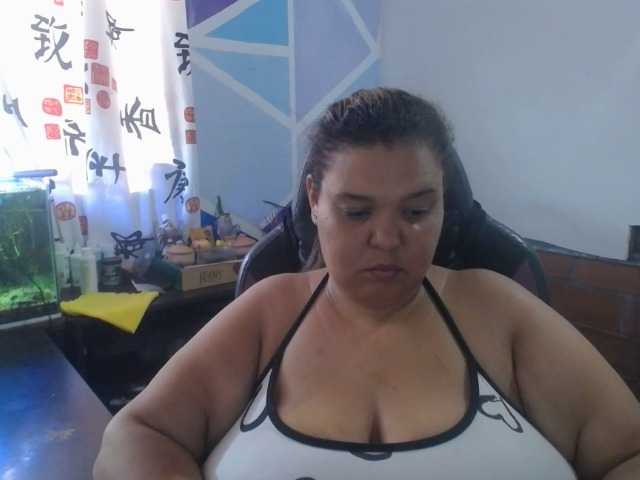 beautifulchubbyqueen live cam on BongaCams