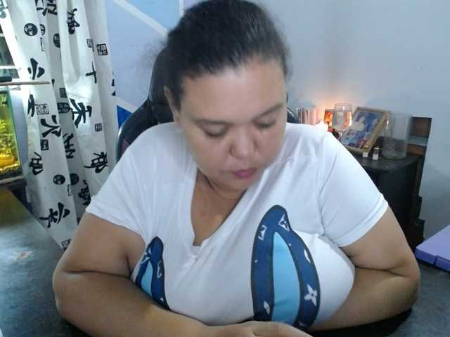 beautifulchubbyqueen live cam on BongaCams