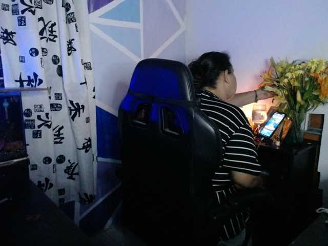 beautifulchubbyqueen live cam on BongaCams