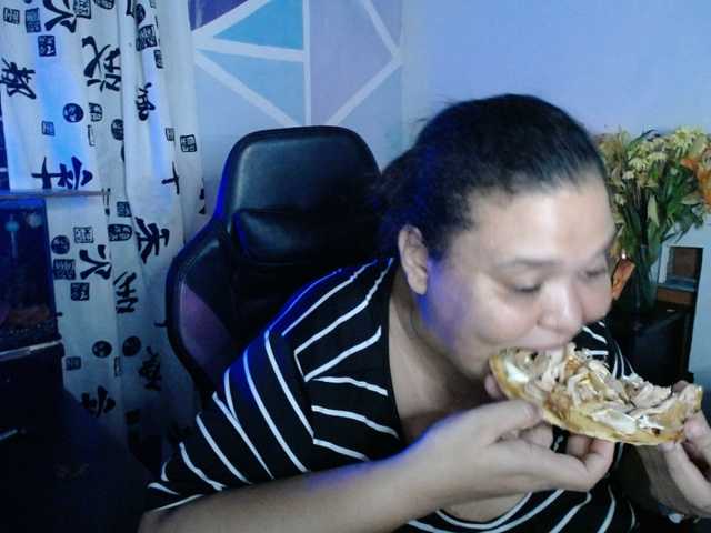 beautifulchubbyqueen live cam on BongaCams