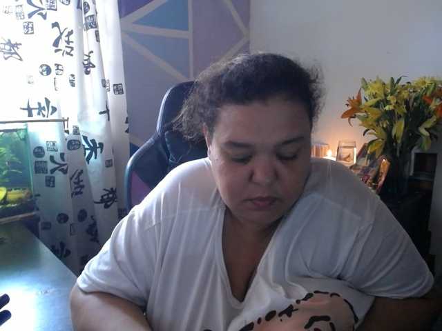 beautifulchubbyqueen live cam preview