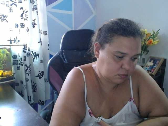 beautifulchubbyqueen live cam preview