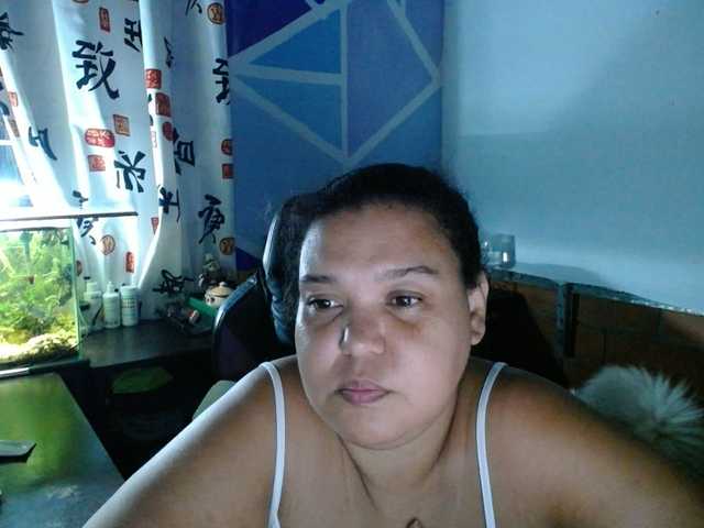 beautifulchubbyqueen live webcam show