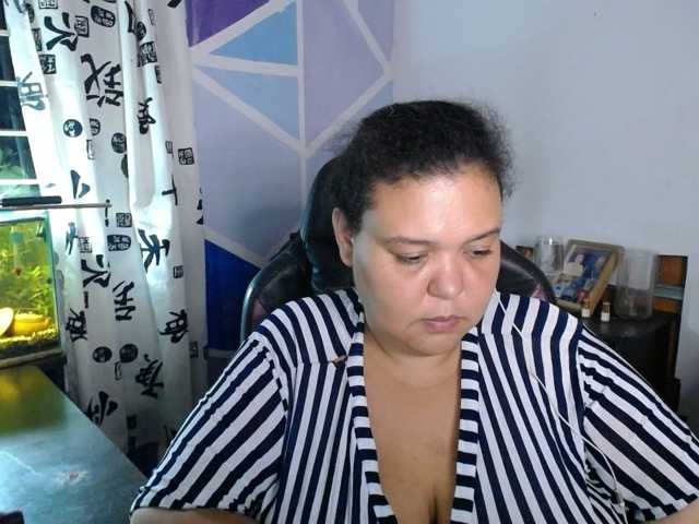 beautifulchubbyqueen live cam on BongaCams