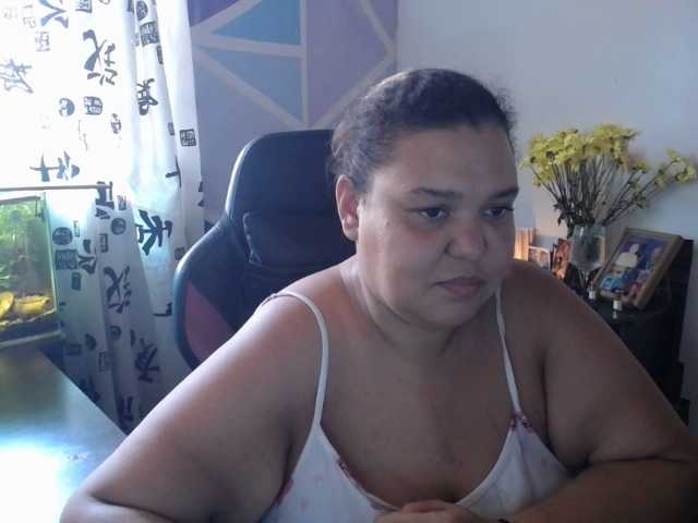 beautifulchubbyqueen live cam preview