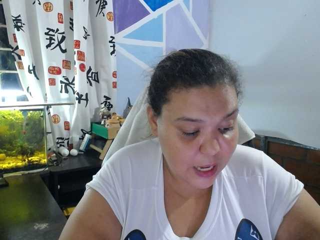 beautifulchubbyqueen live cam on BongaCams