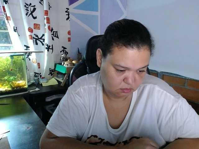 beautifulchubbyqueen live cam on BongaCams