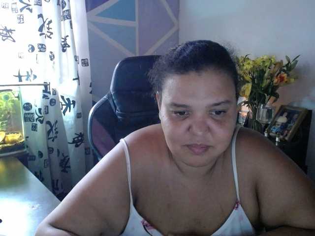 beautifulchubbyqueen live cam preview
