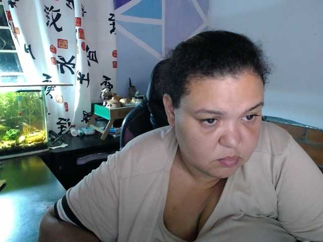 beautifulchubbyqueen live cam preview