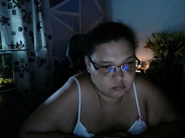 beautifulchubbyqueen live cam preview