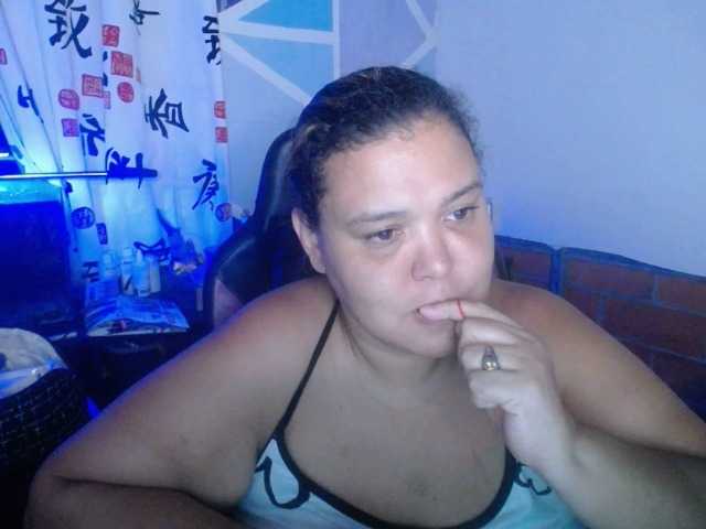 beautifulchubbyqueen live cam on BongaCams