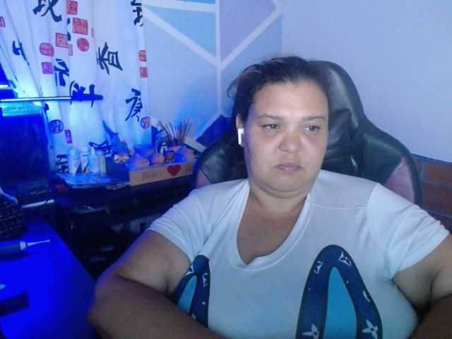 beautifulchubbyqueen live cam on BongaCams