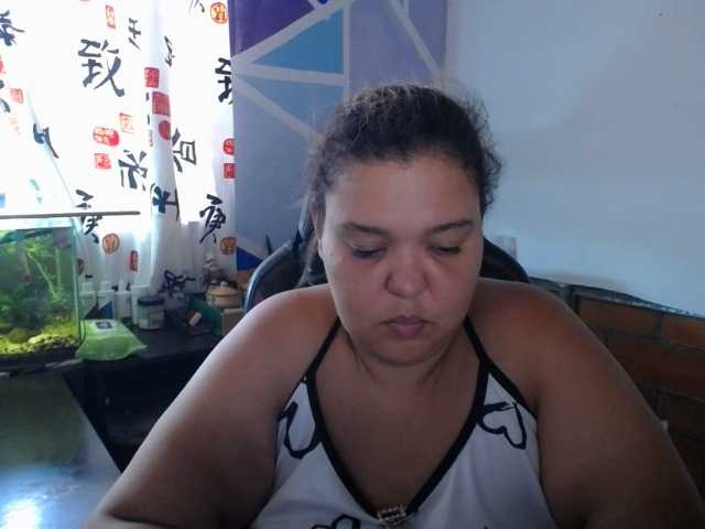 beautifulchubbyqueen live webcam show