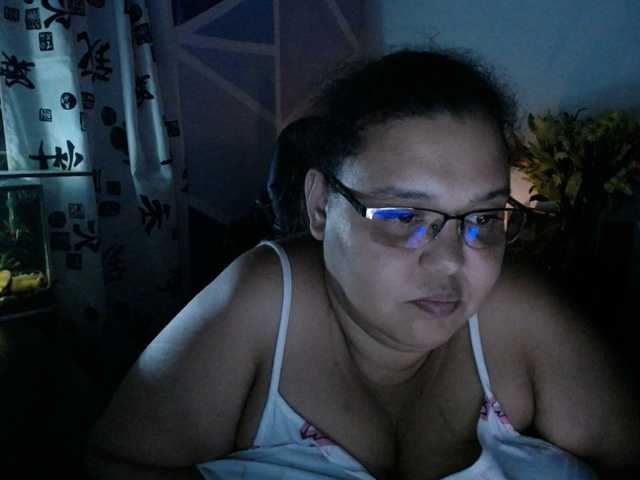beautifulchubbyqueen live cam preview