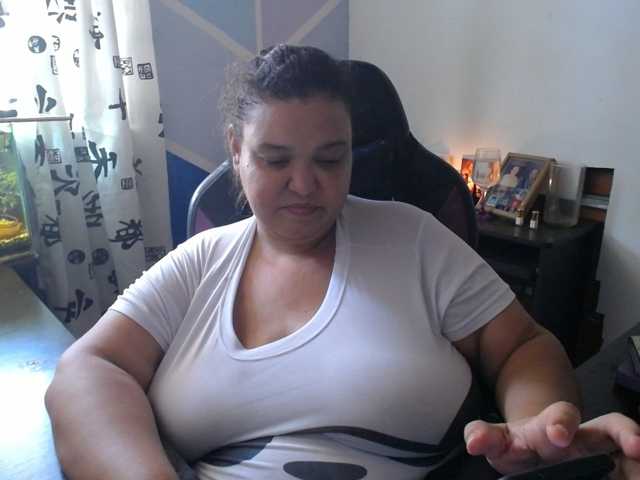 beautifulchubbyqueen live cam on BongaCams