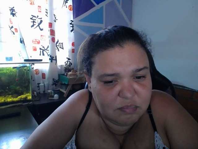 beautifulchubbyqueen live cam
