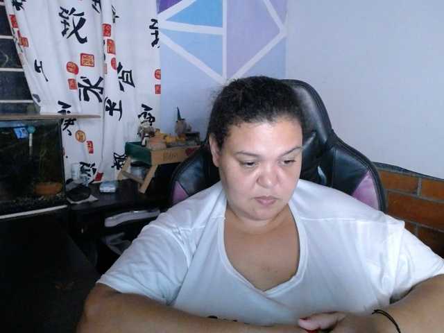 beautifulchubbyqueen live cam preview