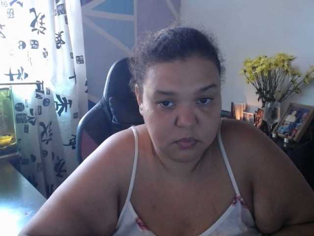 beautifulchubbyqueen live cam preview
