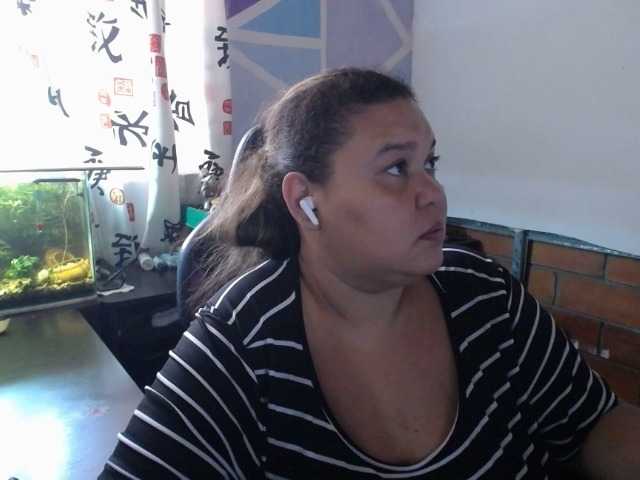 beautifulchubbyqueen live cam preview