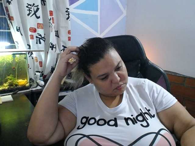 beautifulchubbyqueen live cam on BongaCams