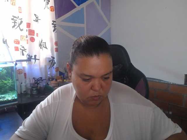 beautifulchubbyqueen live cam