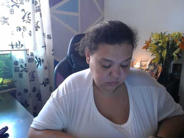 beautifulchubbyqueen live cam preview