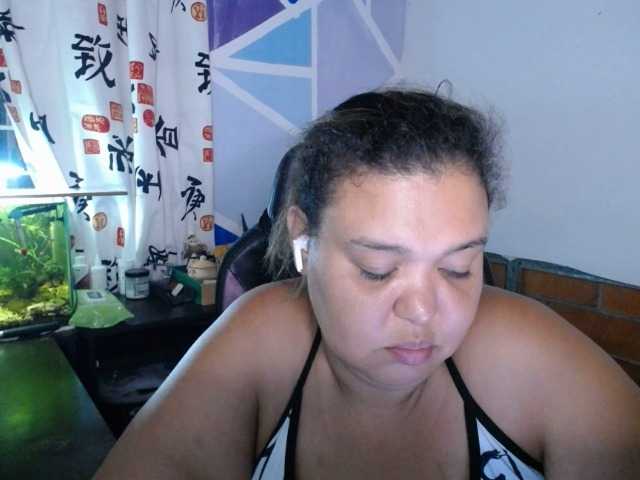 beautifulchubbyqueen live webcam show